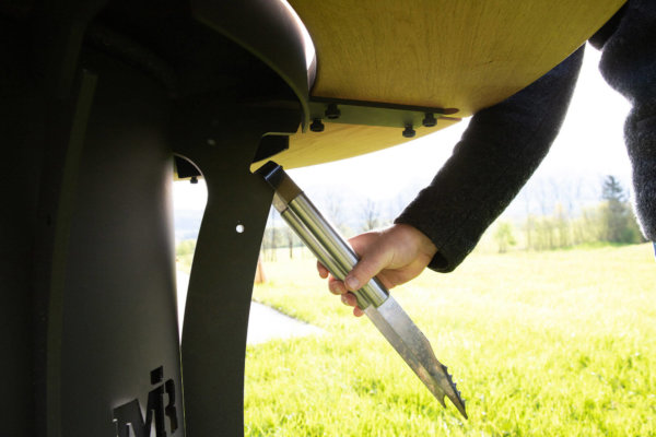 Unterseite mit integriertem Harken